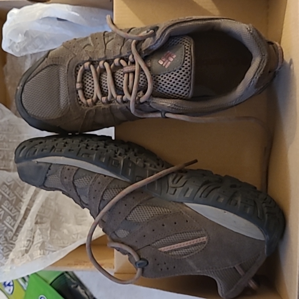 Hiking shoes. Like new